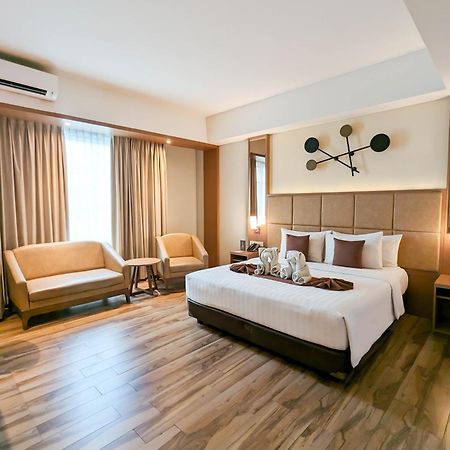 Horison Ciledug Jakarta Bagian luar foto